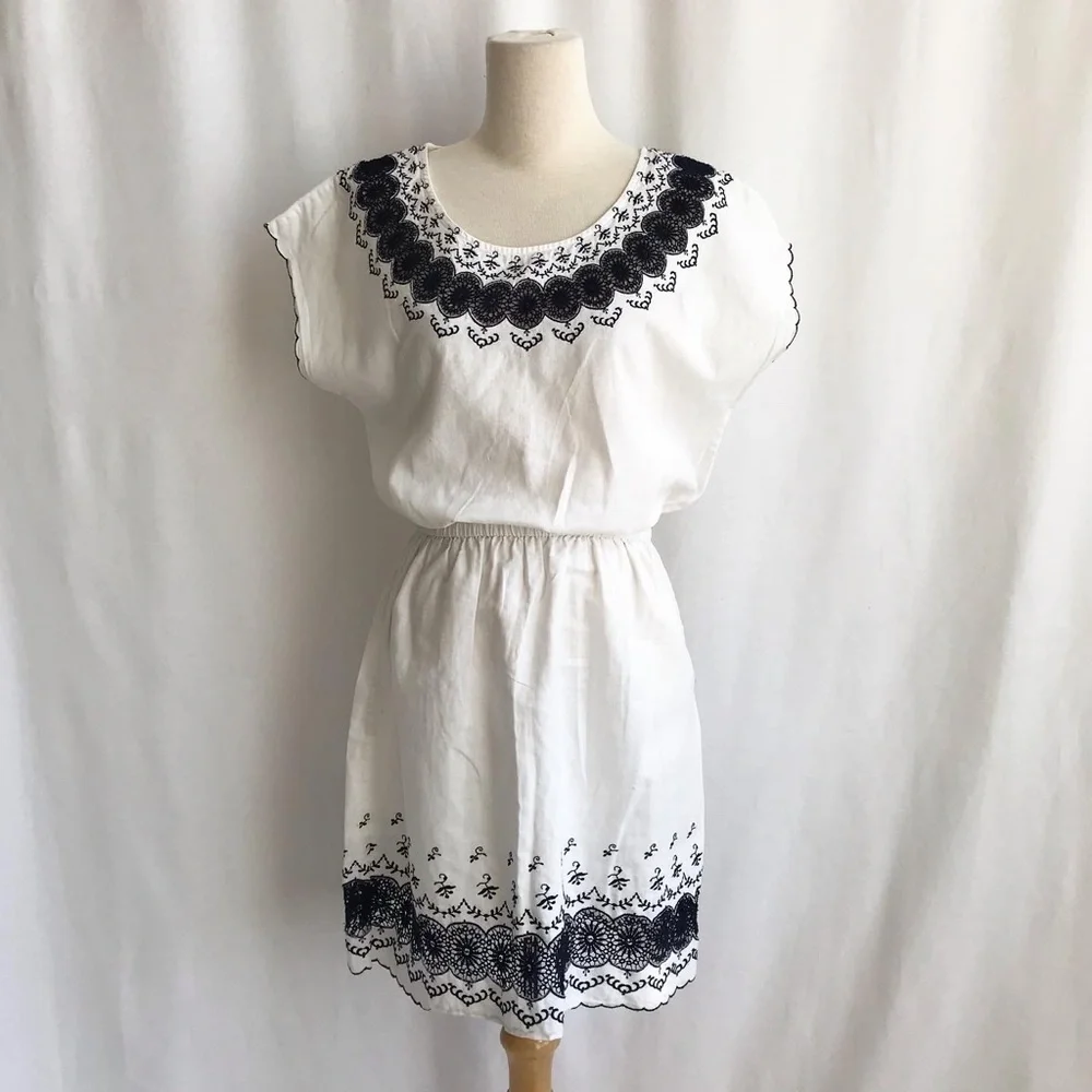 J.Crew Linen Embroidered Scalloped hem Dress EUC 0
